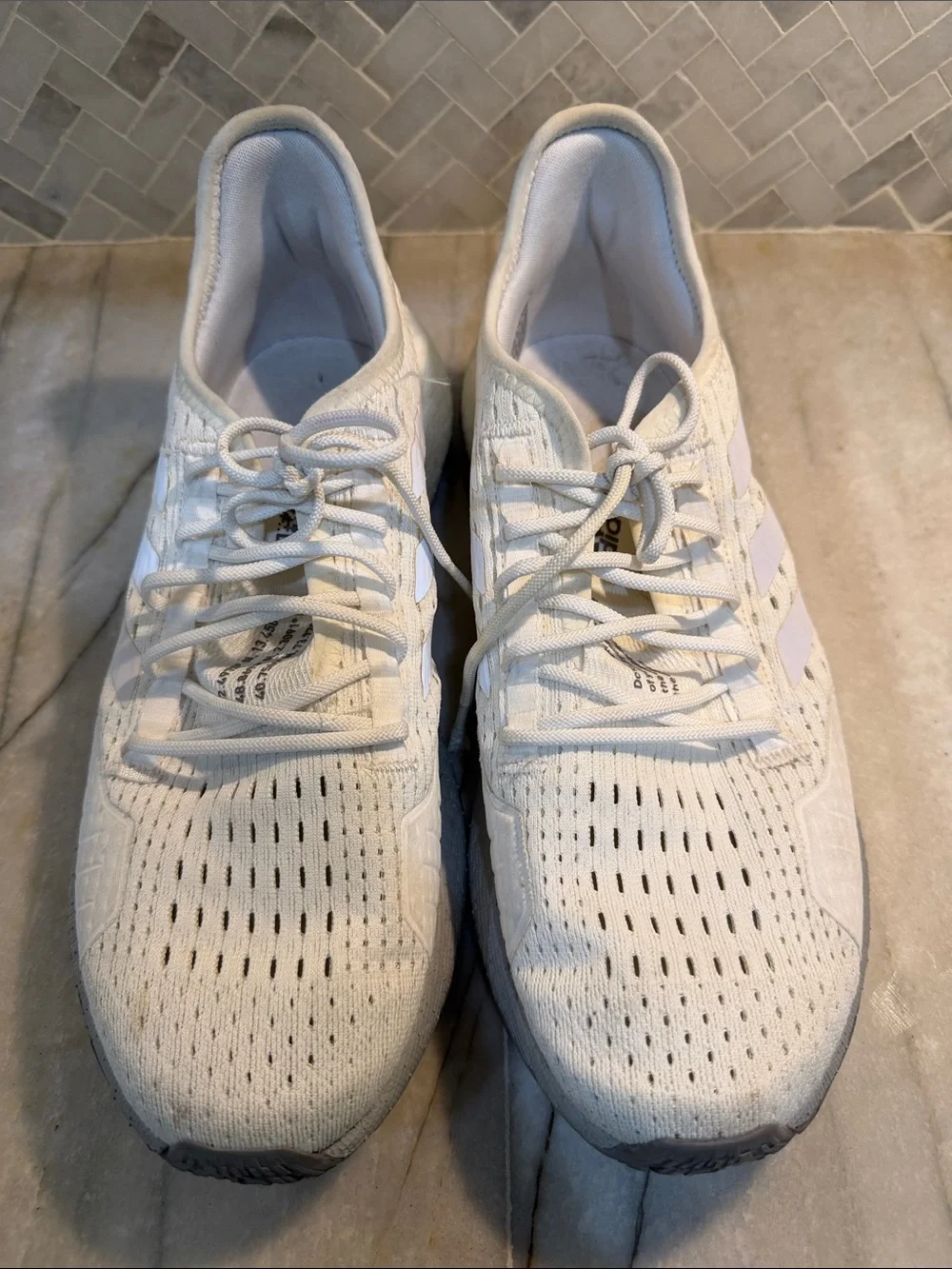 Men’s Adidas HD Pulseboost White Running Sneakers Size 9.5.